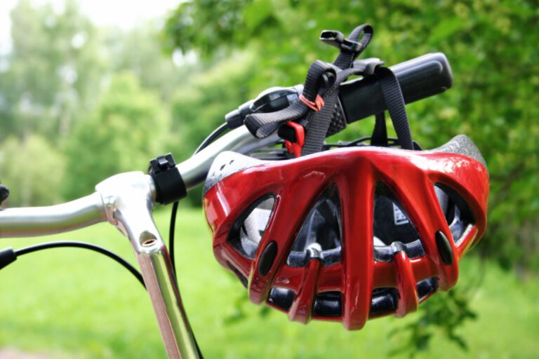 How to Hire a Bicycle Injury Lawyer: 3 Tips to Remember
