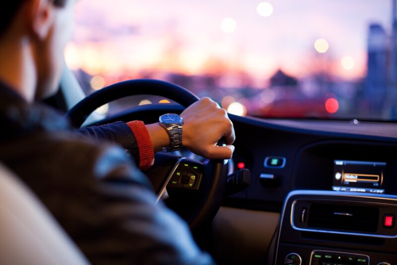 No matter how long you have been behind the wheel, it never hurts to brush up on a few driving safety tips. Keep these 5 things in mind the next time you drive.