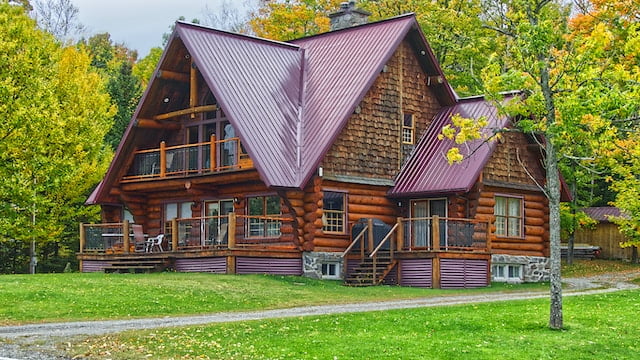 Features of a Log Home Cabin