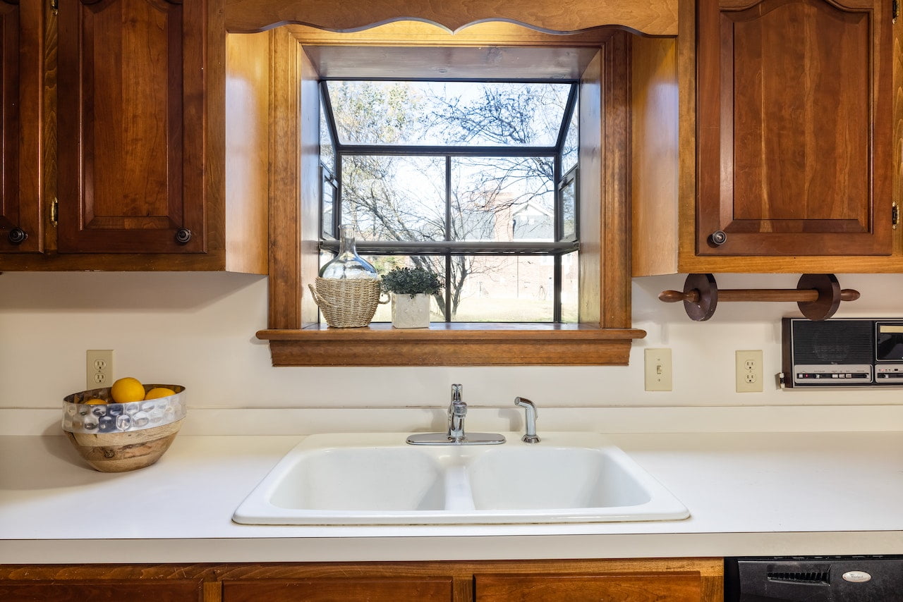 7 Compelling Reasons to Upgrade Your Home With a Garden Window